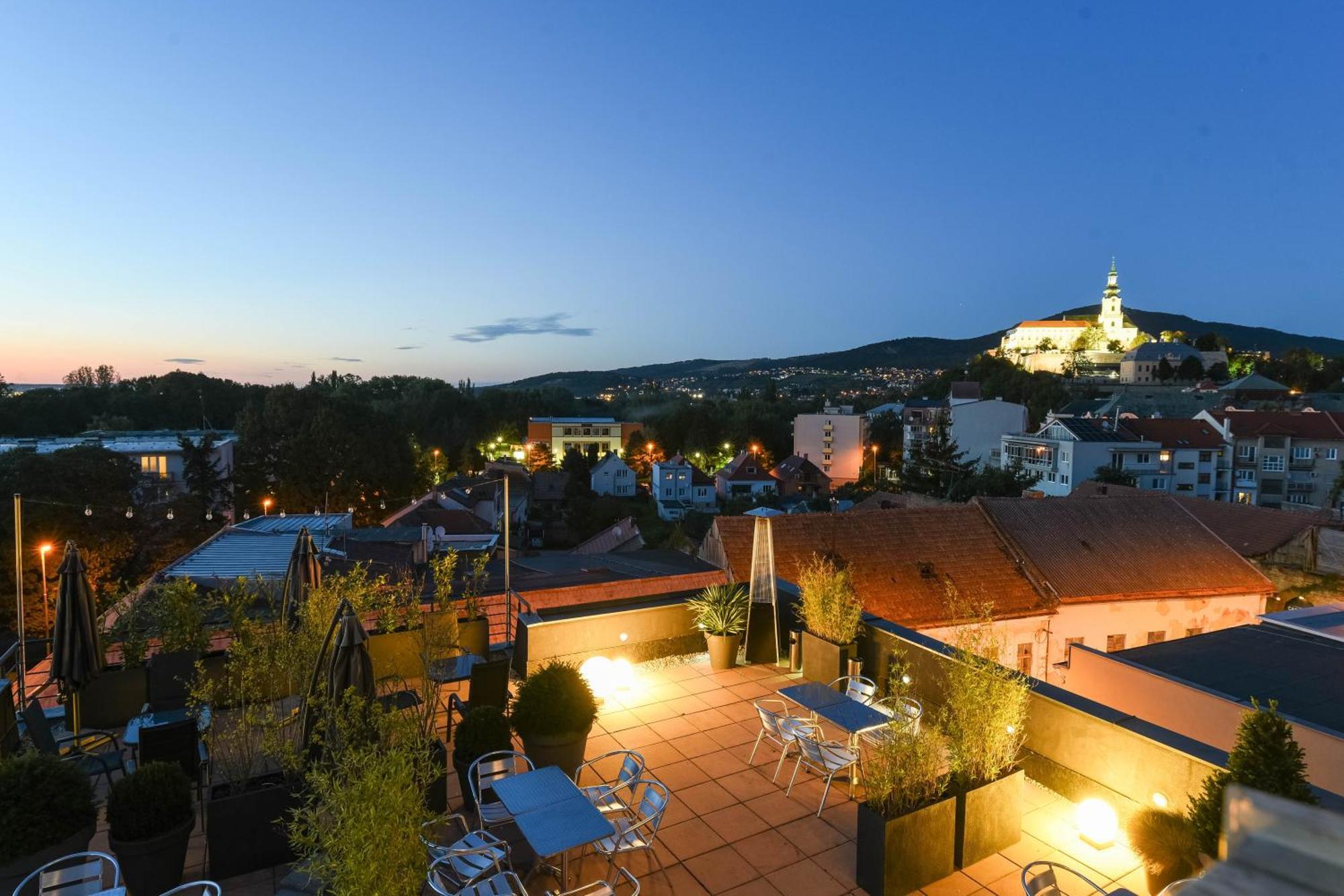 Boutique Hotel11 With Rooftop Spa Nitra Exterior photo