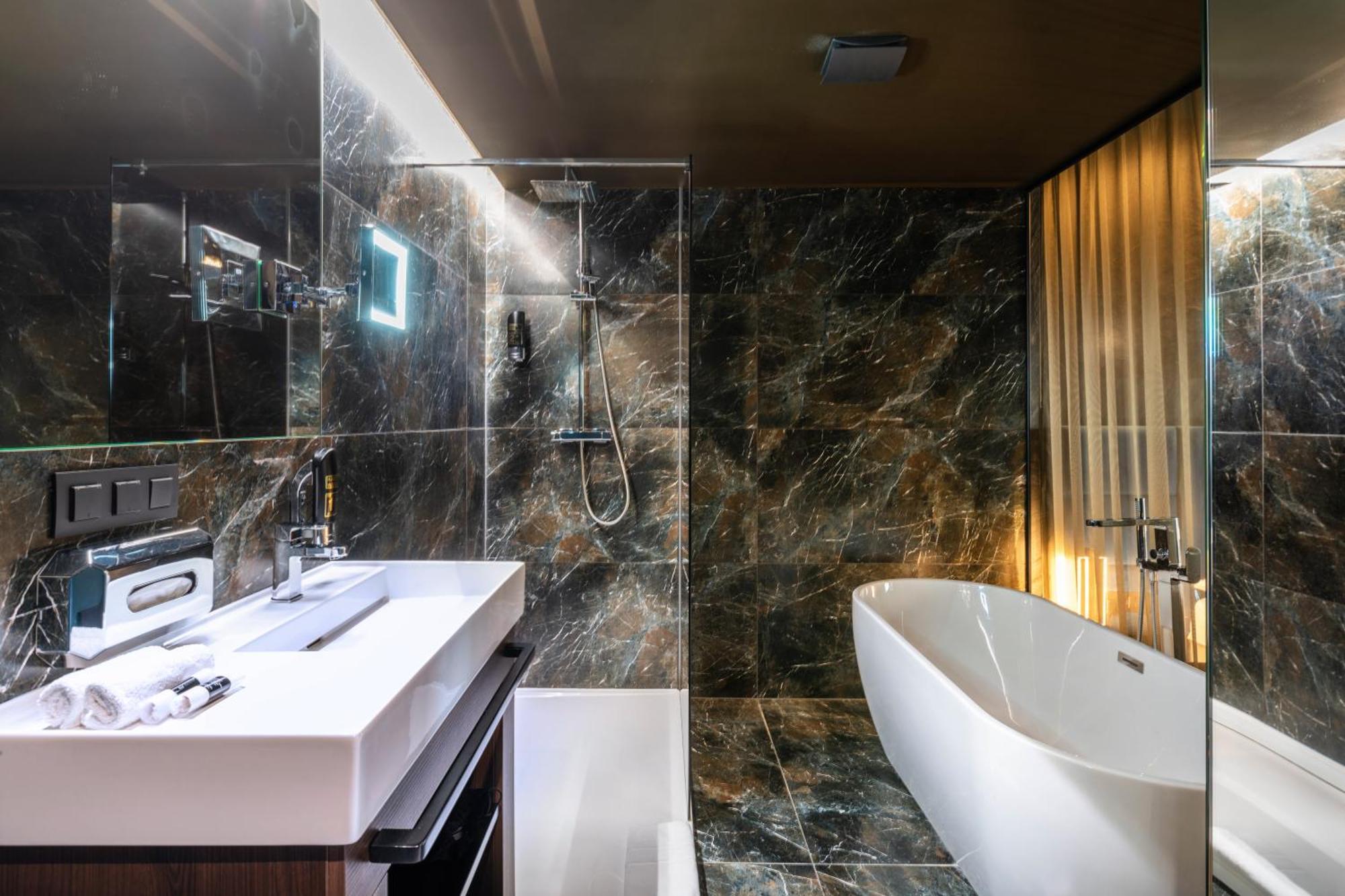 Boutique Hotel11 With Rooftop Spa Nitra Exterior photo