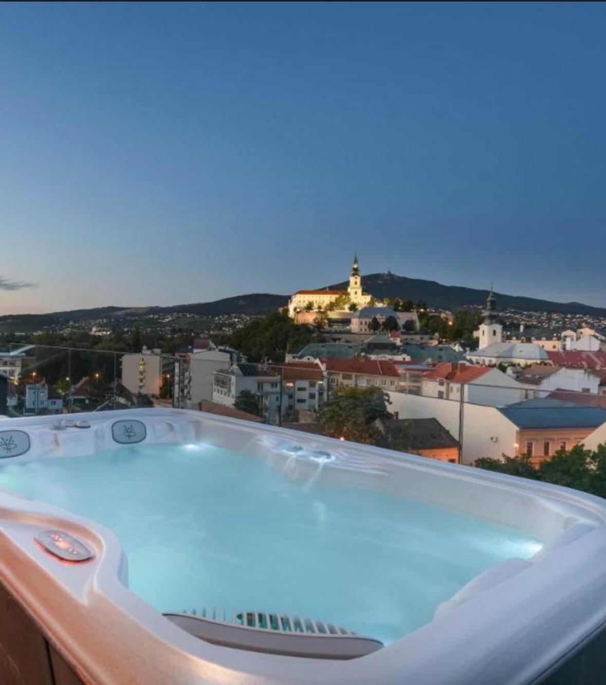 Boutique Hotel11 With Rooftop Spa Nitra Exterior photo